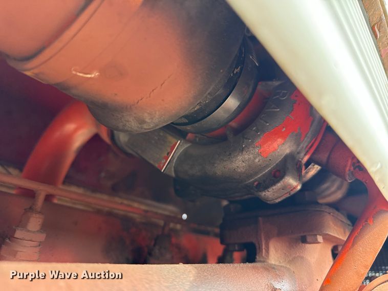 image for item EP2692 International Harvester Farmall 460 tractor