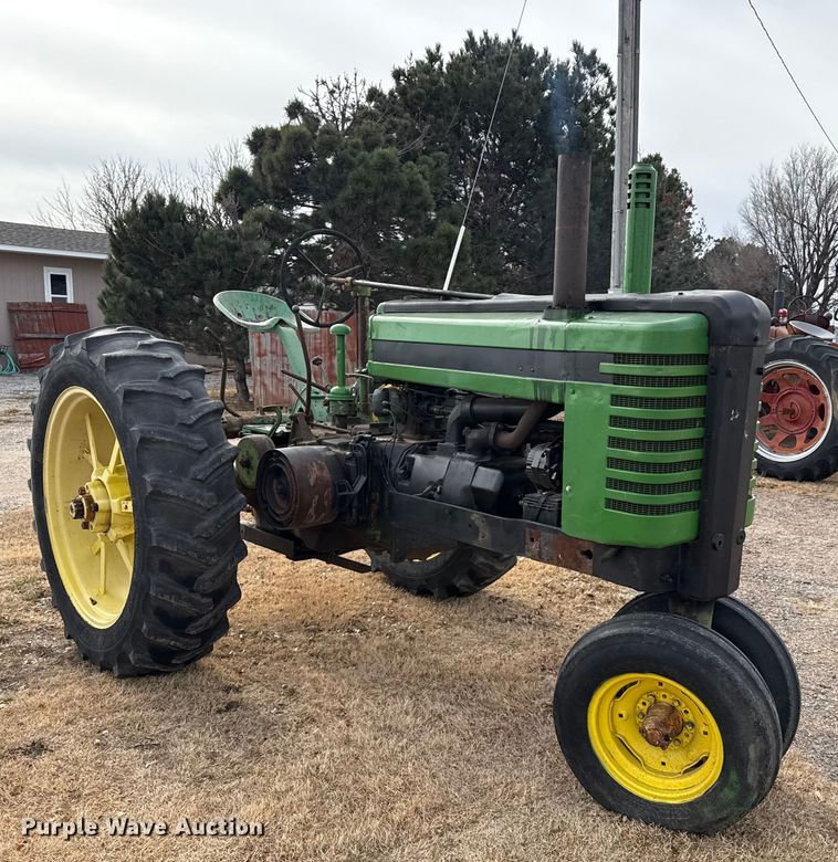 image for item EP2693 1945 John Deere G tractor