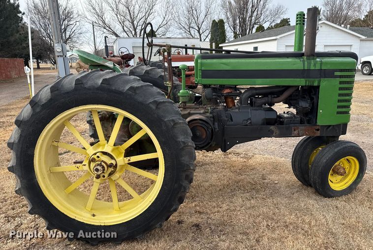 image for item EP2693 1945 John Deere G tractor