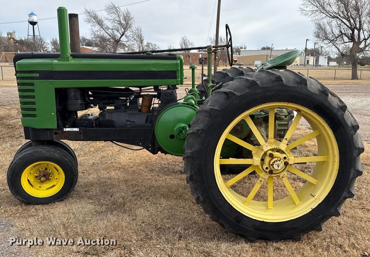 image for item EP2693 1945 John Deere G tractor