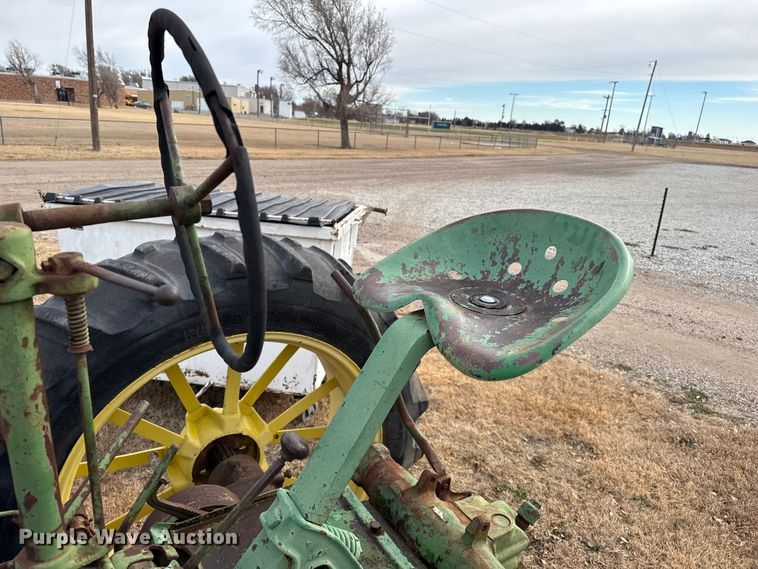 image for item EP2693 1945 John Deere G tractor