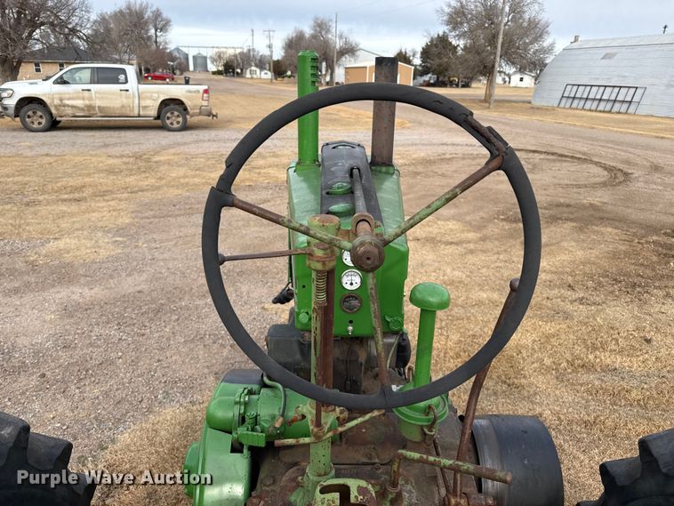 image for item EP2693 1945 John Deere G tractor