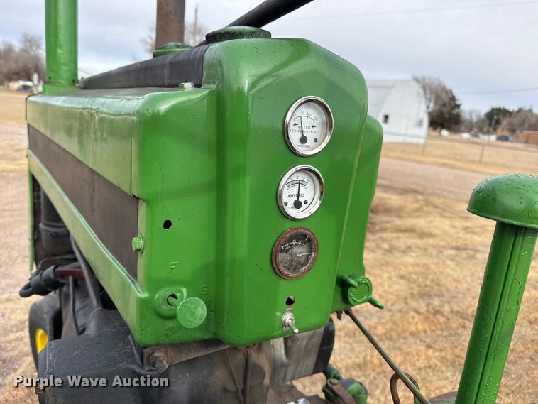 image for item EP2693 1945 John Deere G tractor