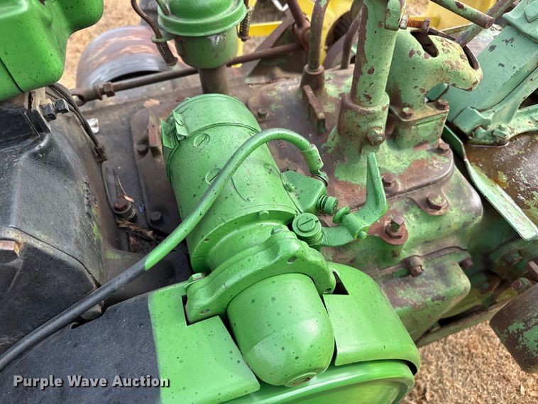 image for item EP2693 1945 John Deere G tractor