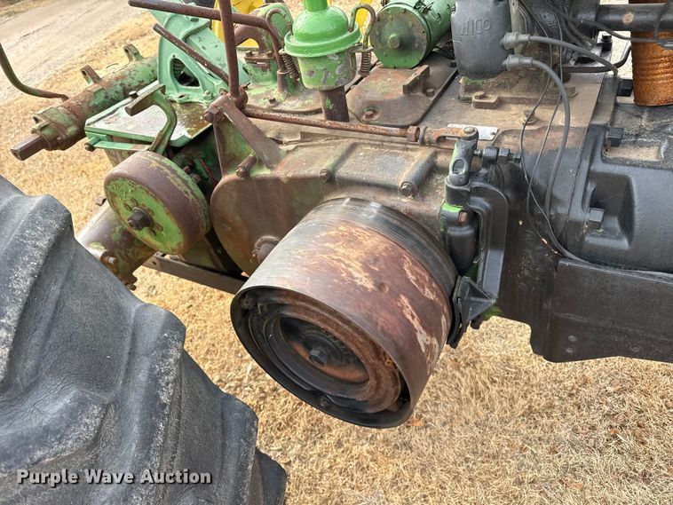 image for item EP2693 1945 John Deere G tractor