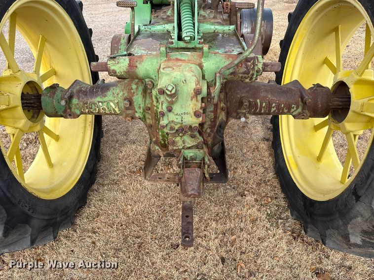 image for item EP2693 1945 John Deere G tractor