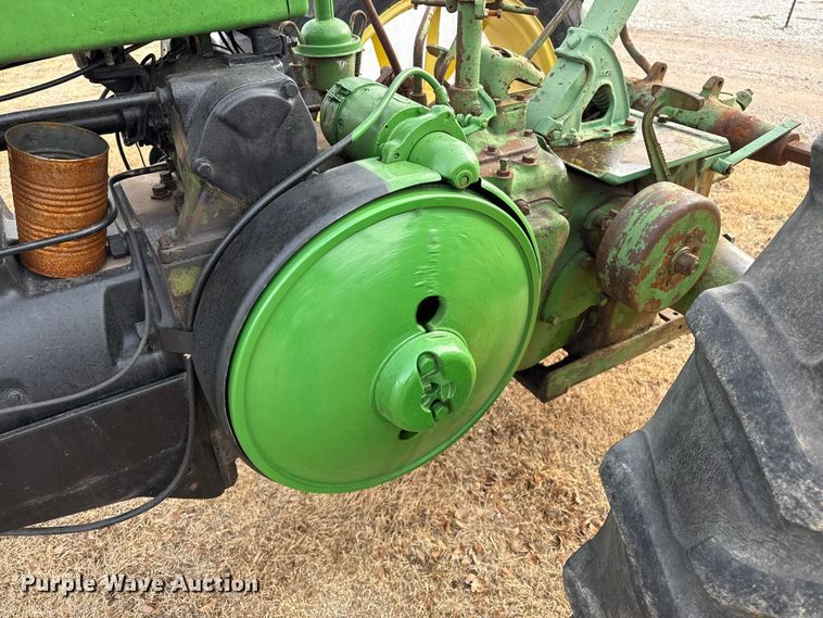 image for item EP2693 1945 John Deere G tractor