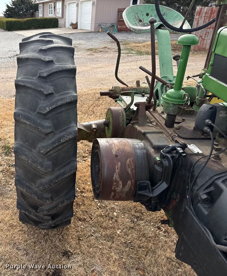 image for item EP2693 1945 John Deere G tractor