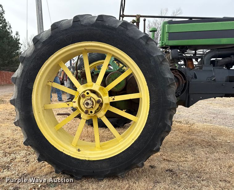 image for item EP2693 1945 John Deere G tractor