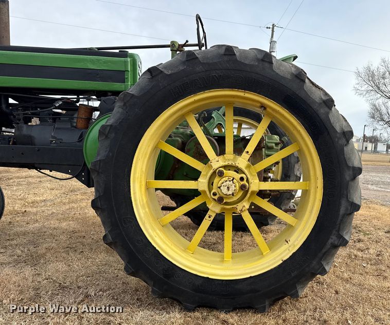 image for item EP2693 1945 John Deere G tractor