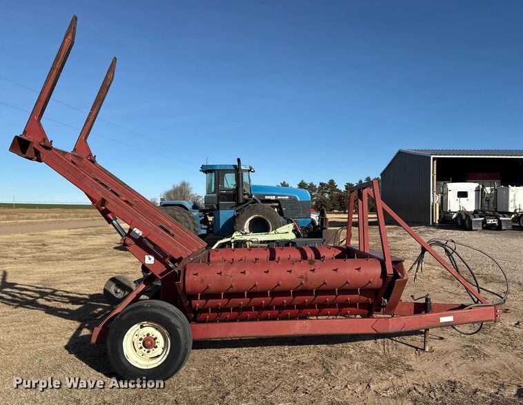 image for item EP2696 Pro Ag Designs 2BF bale unroller