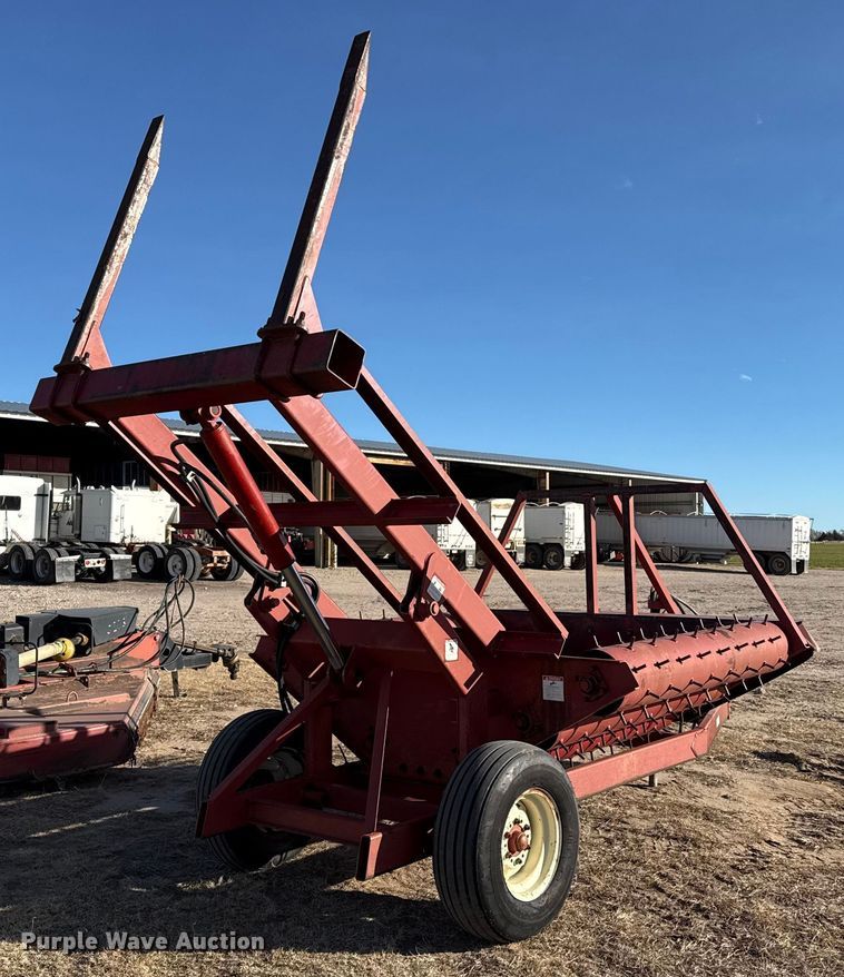 image for item EP2696 Pro Ag Designs 2BF bale unroller