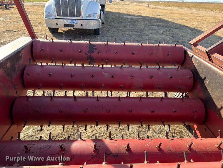 image for item EP2696 Pro Ag Designs 2BF bale unroller