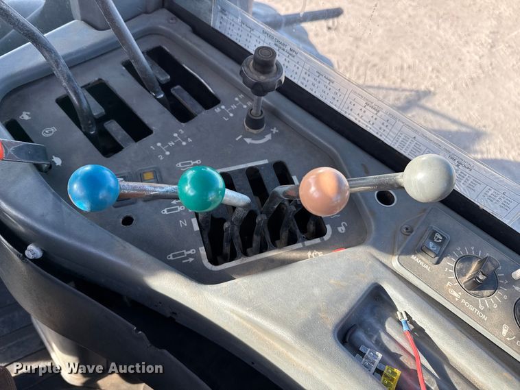 image for item EP2699 New Holland 9682 4WD tractor