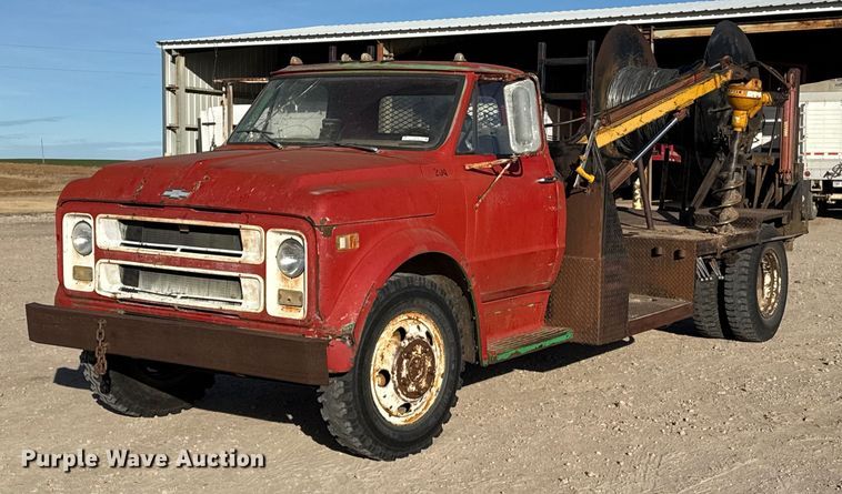 image for item EP2702 1970 Chevrolet C50 flatbed truck
