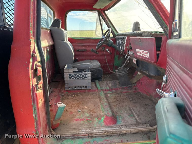 image for item EP2702 1970 Chevrolet C50 flatbed truck