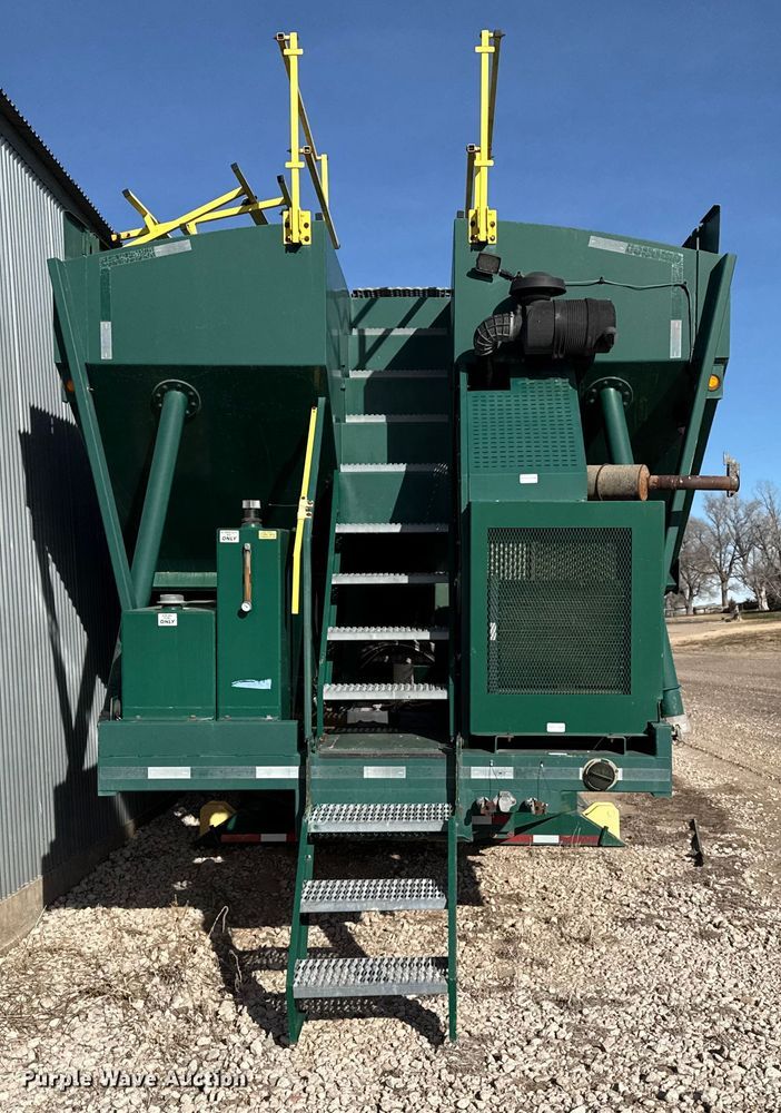 image for item EP2704 2011 Convey-All SK-4000-AC conveyor