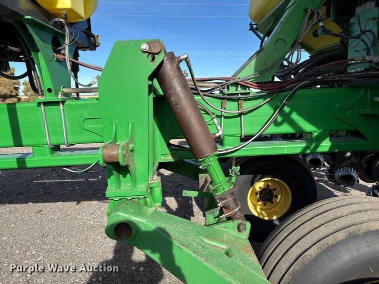 image for item EP2706 John Deere planter