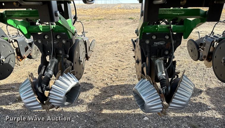 image for item EP2706 John Deere planter