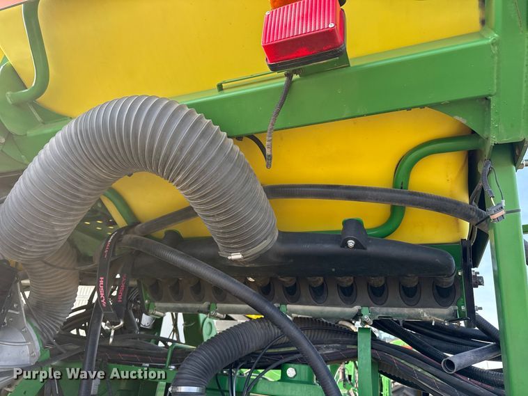 image for item EP2706 John Deere planter