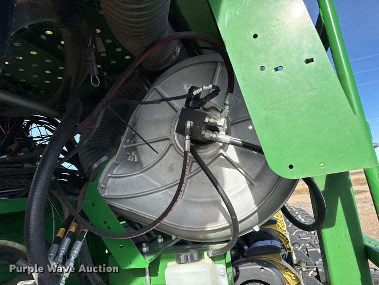 image for item EP2706 John Deere planter