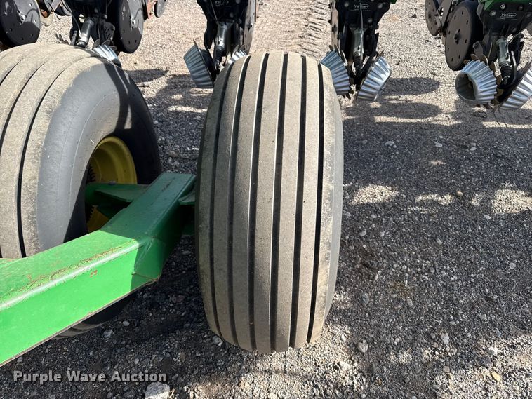 image for item EP2706 John Deere planter