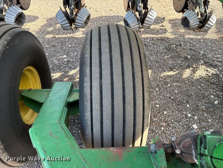 image for item EP2706 John Deere planter