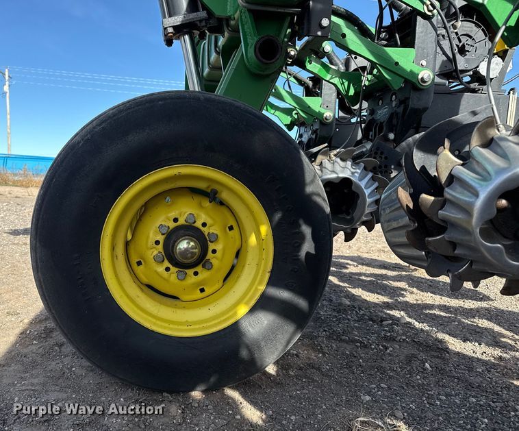 image for item EP2706 John Deere planter