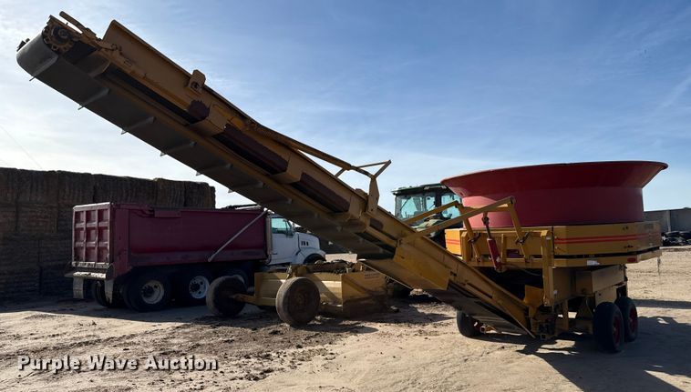 image for item EP2707 DuraTech Haybuster H1100 bale processor