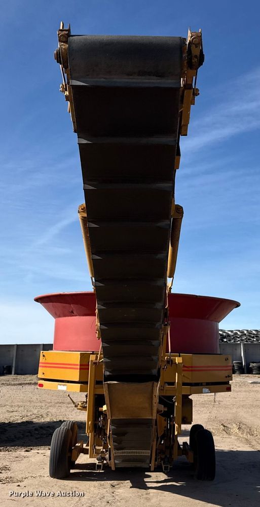 image for item EP2707 DuraTech Haybuster H1100 bale processor