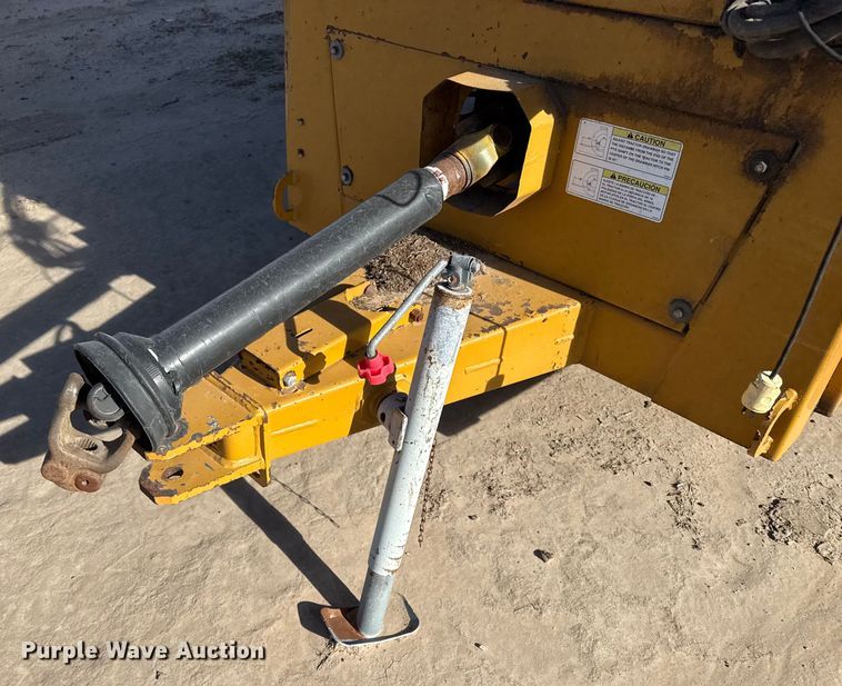 image for item EP2707 DuraTech Haybuster H1100 bale processor