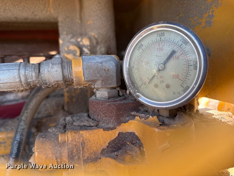 image for item EP2707 DuraTech Haybuster H1100 bale processor