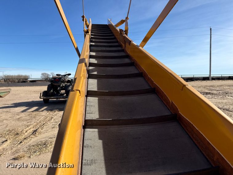 image for item EP2707 DuraTech Haybuster H1100 bale processor