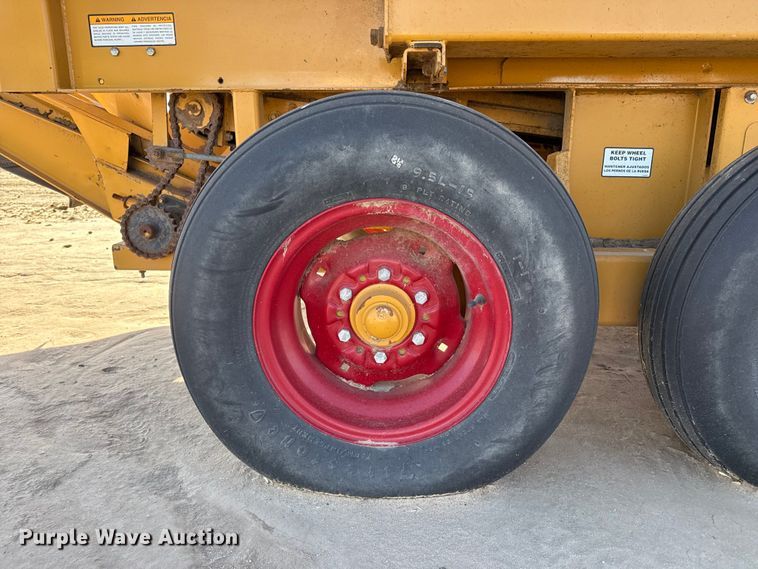 image for item EP2707 DuraTech Haybuster H1100 bale processor