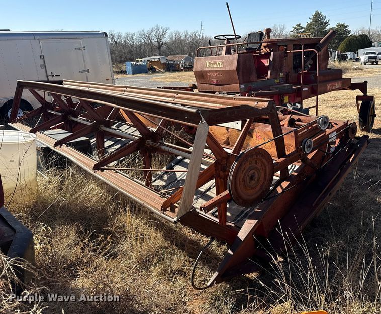 image for item EP2736 Versatile 400 swather / windrower
