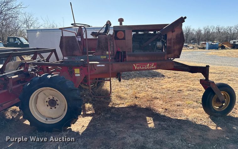 image for item EP2736 Versatile 400 swather / windrower
