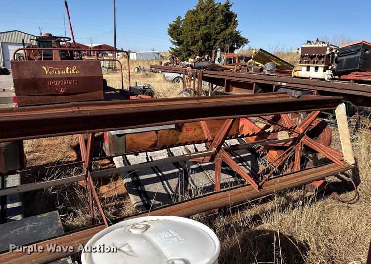 image for item EP2736 Versatile 400 swather / windrower
