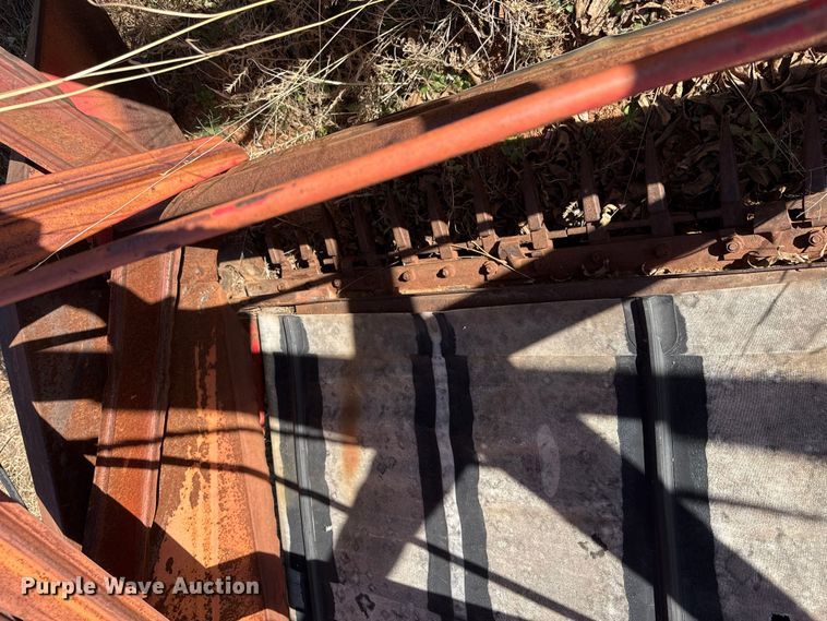 image for item EP2736 Versatile 400 swather / windrower