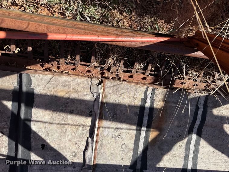 image for item EP2736 Versatile 400 swather / windrower