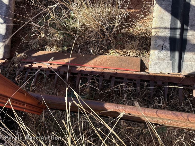 image for item EP2736 Versatile 400 swather / windrower