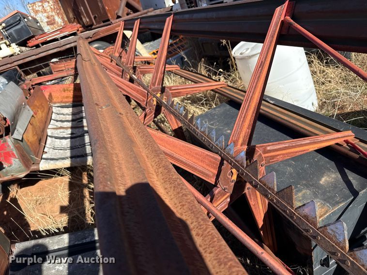 image for item EP2736 Versatile 400 swather / windrower