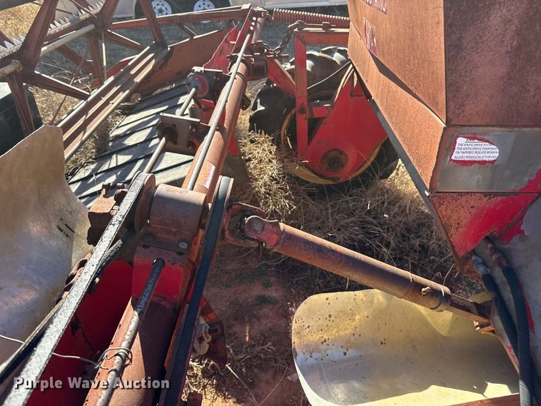 image for item EP2736 Versatile 400 swather / windrower