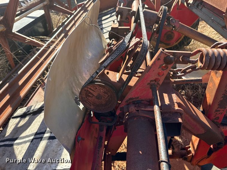 image for item EP2736 Versatile 400 swather / windrower