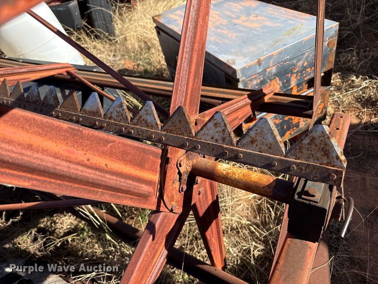 image for item EP2736 Versatile 400 swather / windrower