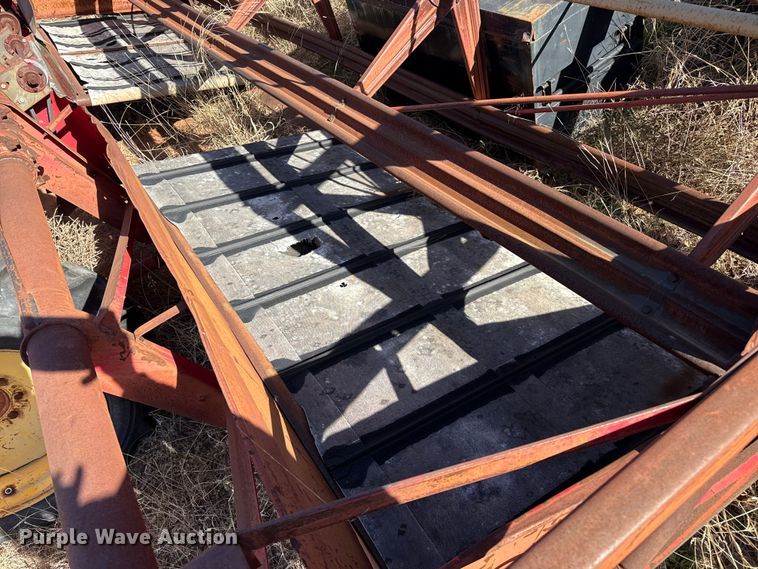 image for item EP2736 Versatile 400 swather / windrower