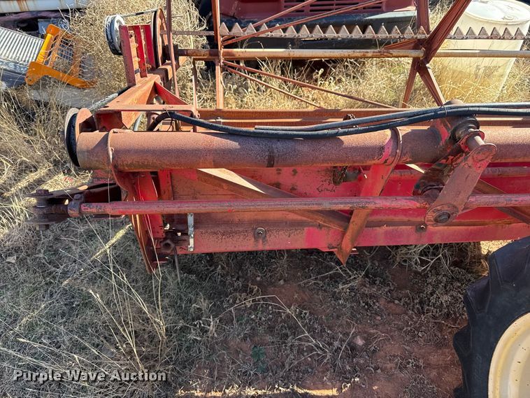 image for item EP2736 Versatile 400 swather / windrower