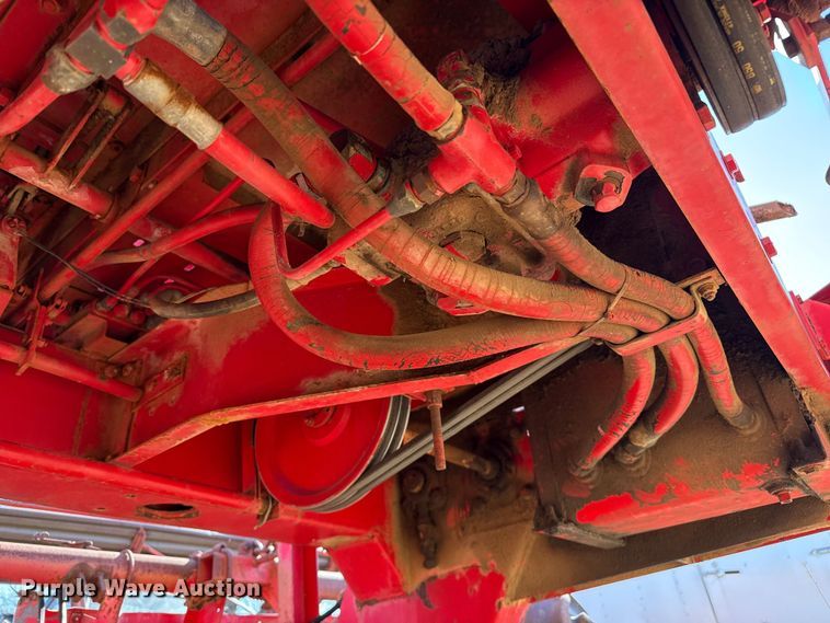 image for item EP2736 Versatile 400 swather / windrower