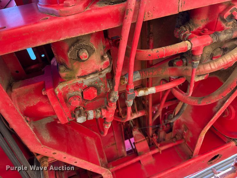 image for item EP2736 Versatile 400 swather / windrower