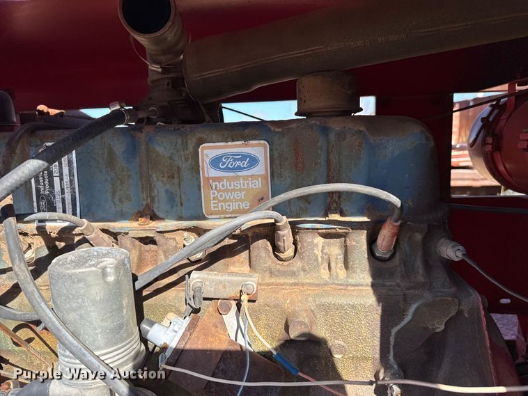 image for item EP2736 Versatile 400 swather / windrower