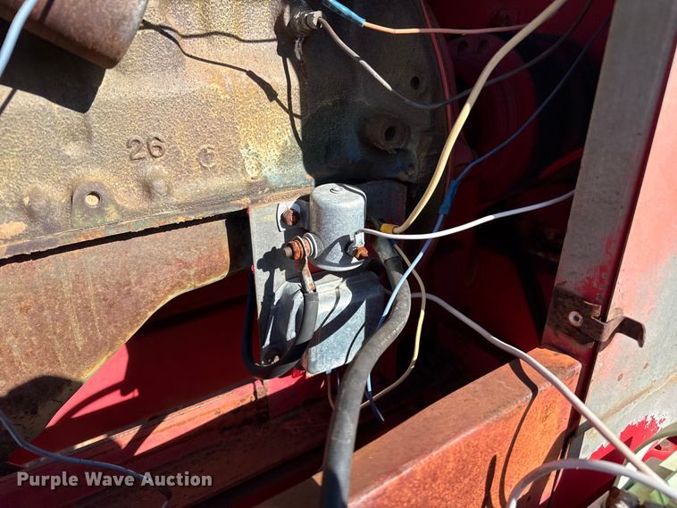 image for item EP2736 Versatile 400 swather / windrower